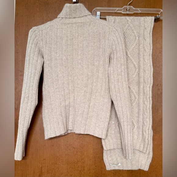 Vintage Banana Republic Angora Sweater and Scarf Set, M - Picture 7 of 12